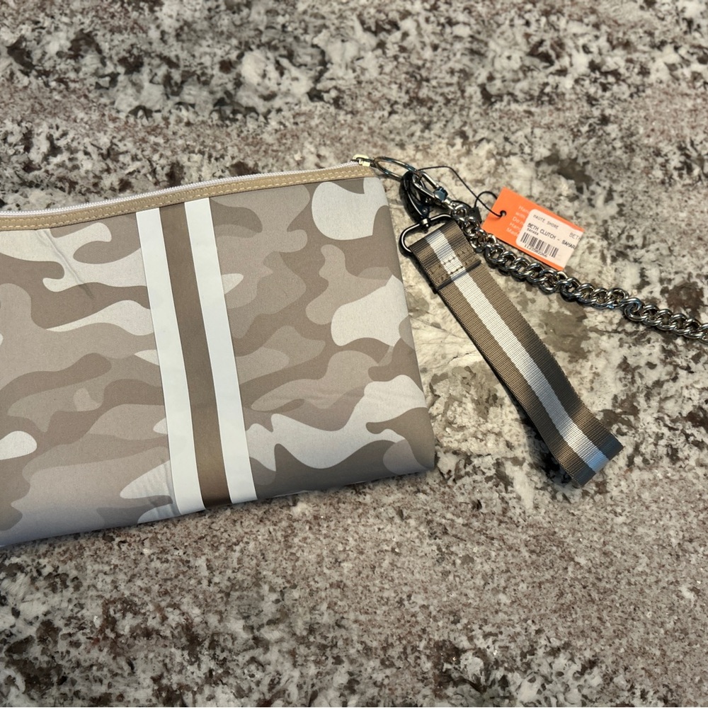 Haute Shore Beth Clutch - Picture 4 of 4